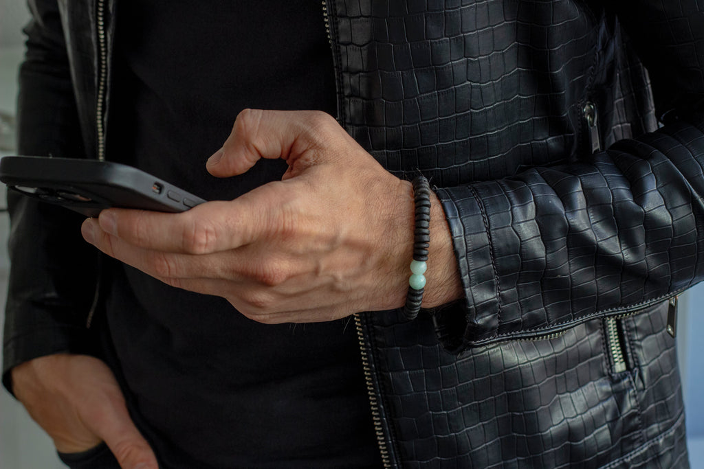 Jade Bracelet of The Raven (+2 Dexterity)