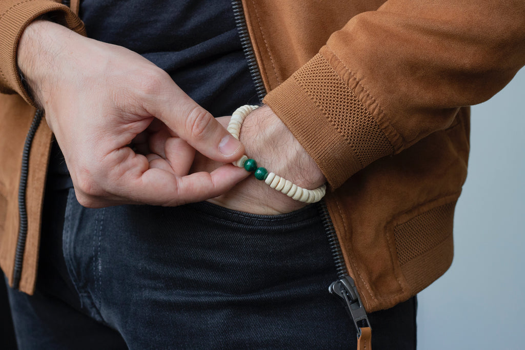 Malachite Bracelet of The Raven (+2 Dexterity)