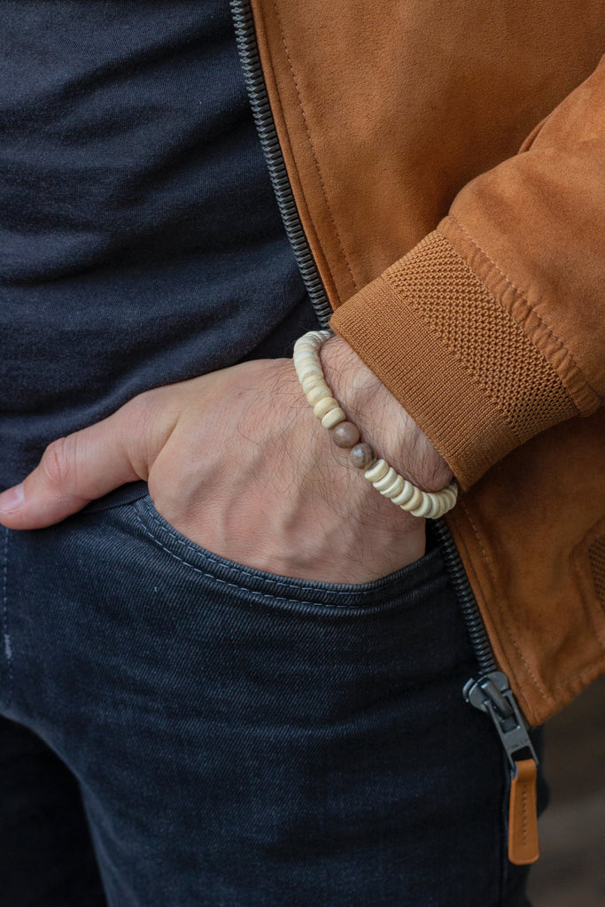 Moonstone Bracelet of The Enchanter (+2 Charisma)